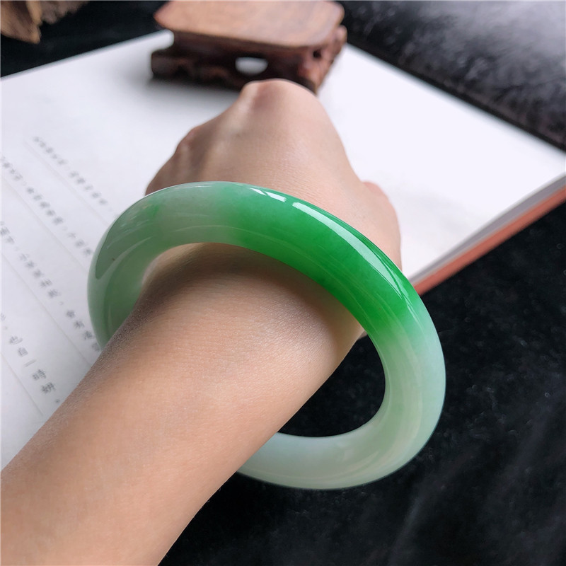 Bracelets - Bracciale in giadeite birmana naturale, tipo