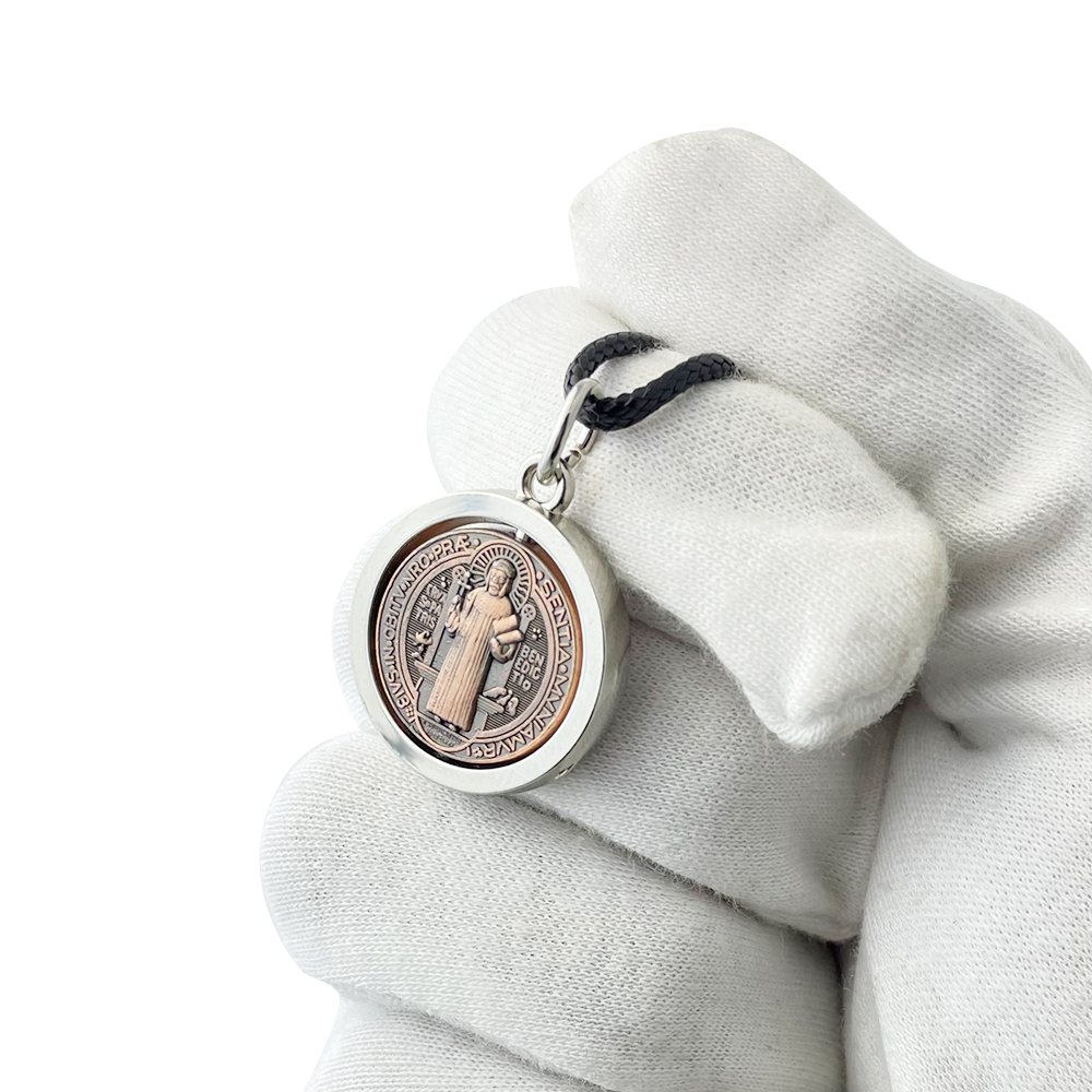 Necklaces - Nuova Collana con Medaglia di San
