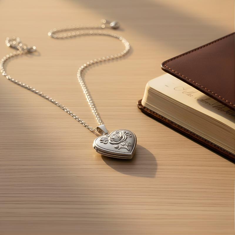 Heart Locket Necklace Photo - Collana Gotica Vintage a Cuore da