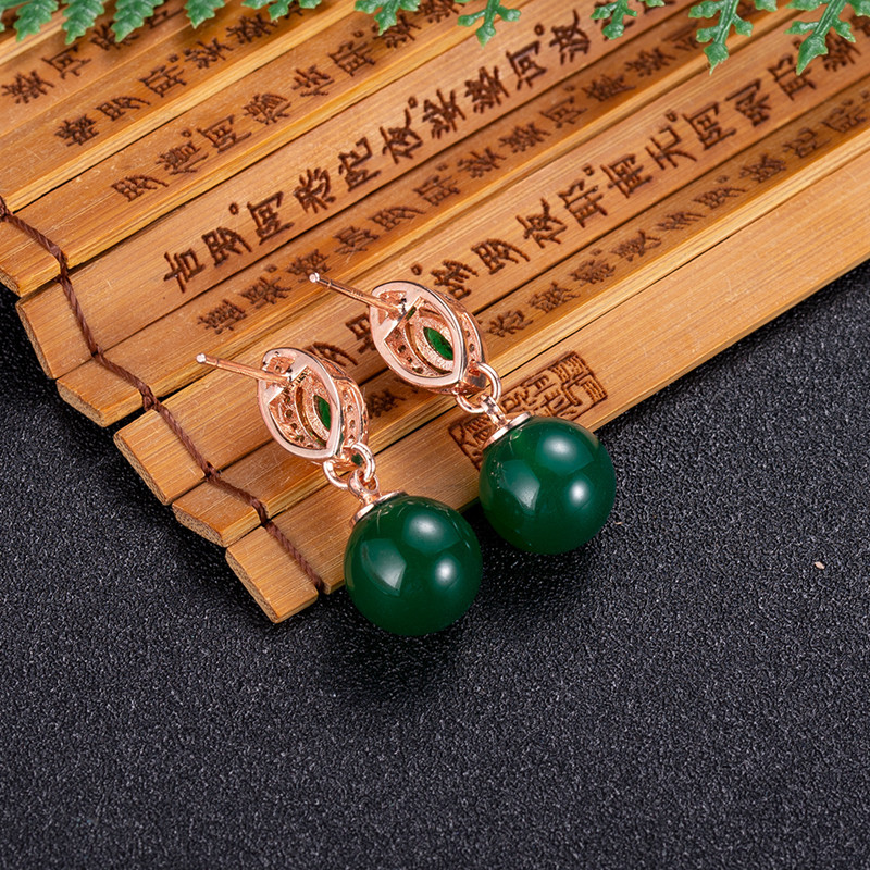 Earrings - Orecchini con perline di giada naturale