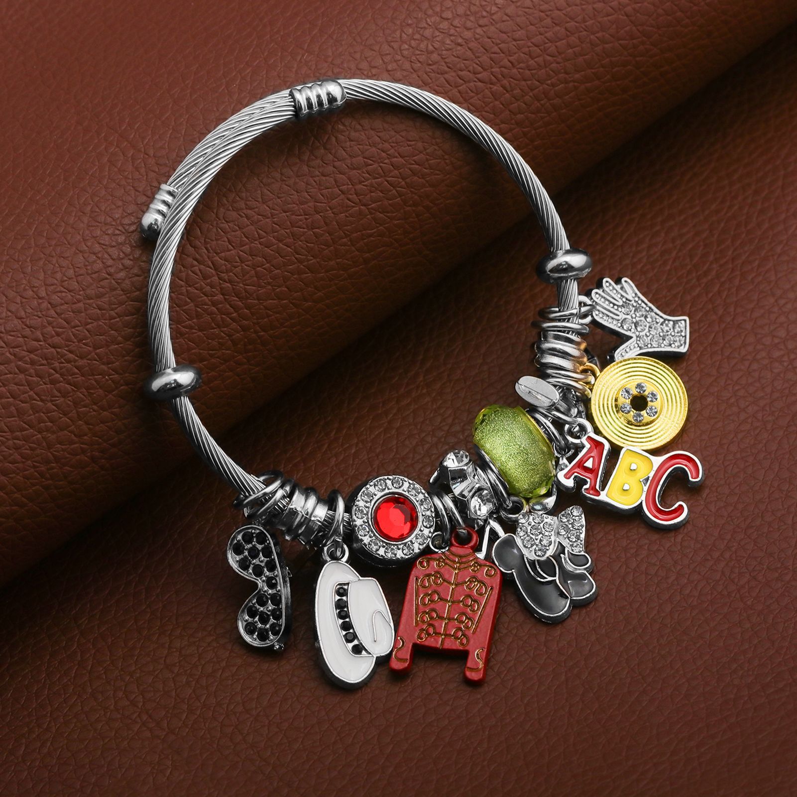 Collana con ciondolo BAD di Mi - Anime Pendant Necklace recensione e prezzo