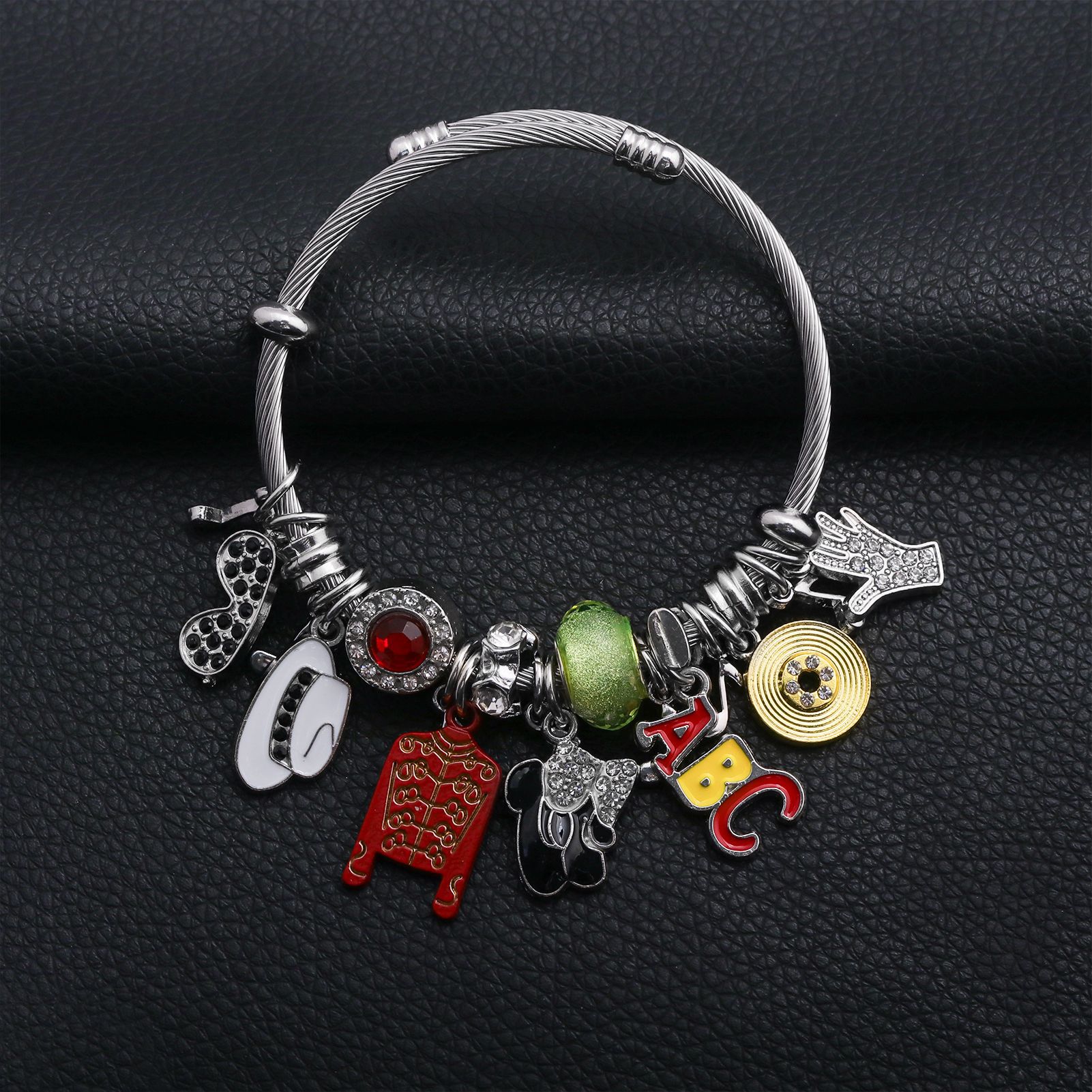 Collana con ciondolo BAD di Mi - Anime Pendant Necklace recensione e prezzo