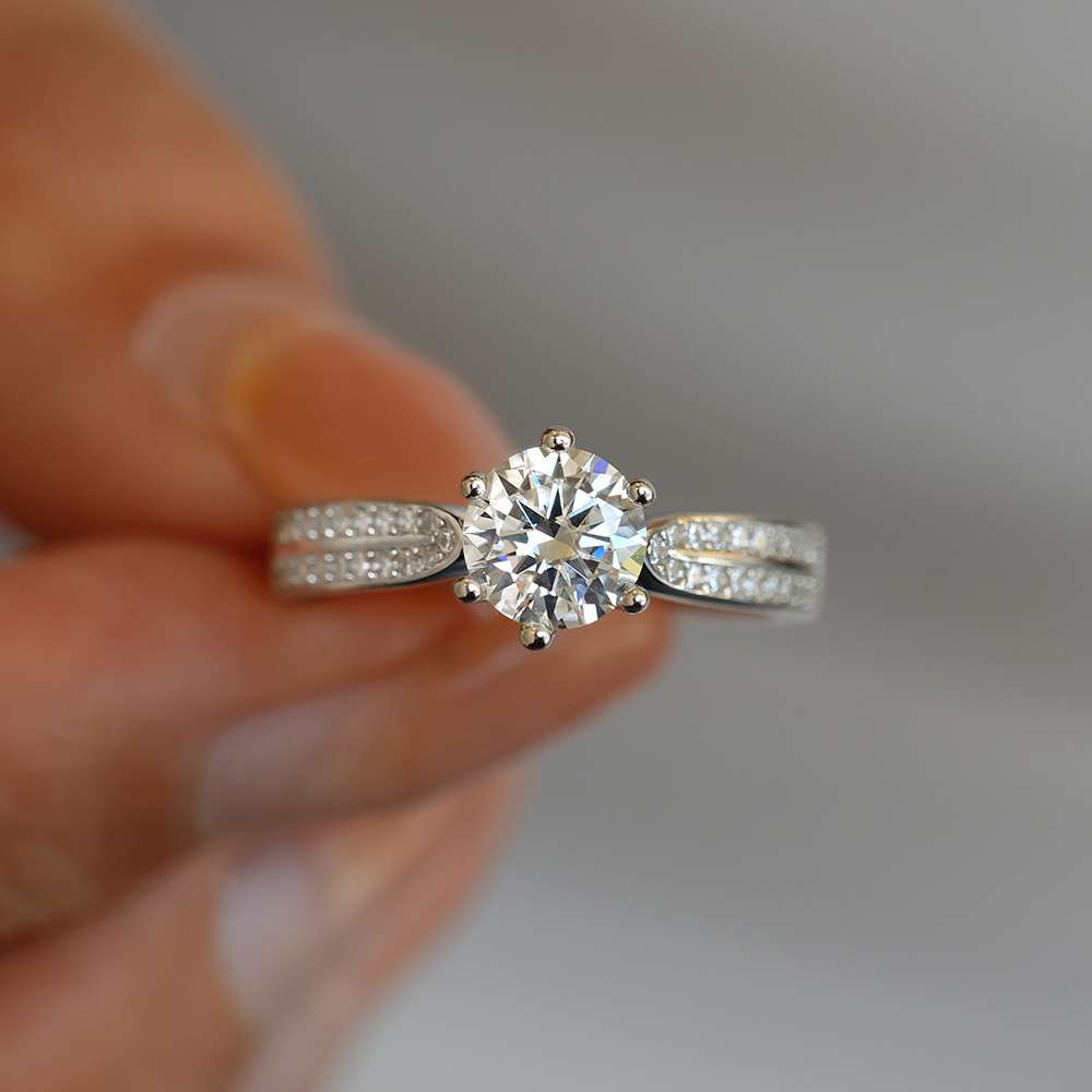 Anello di fidanzamento classic - Moissanite Engagement Ring 1 Carat recensione e prezzo