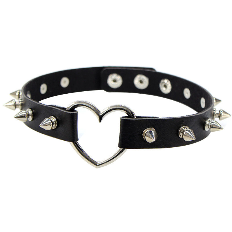Sexy Spike Punk di Cuoio Del C - Goth Punk Spike Choker recensione e prezzo