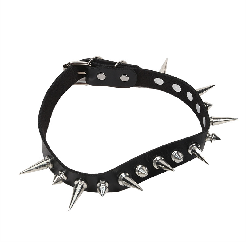 Collana Choker Punk Lunga con  - Goth Punk Spike Choker recensione e prezzo