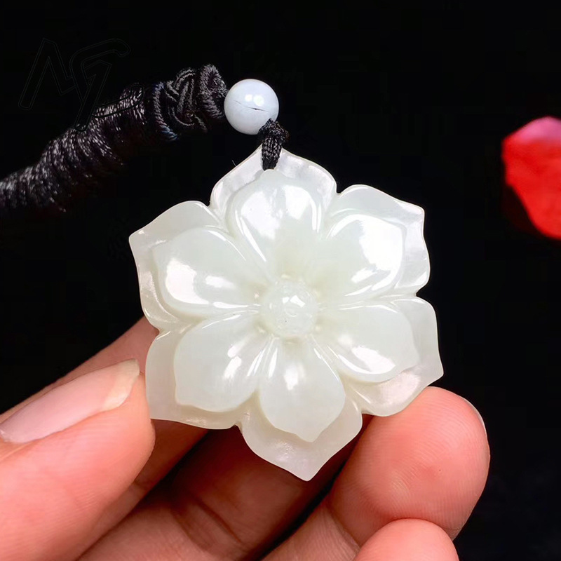 Ciondolo fiore pentagonale in  - Necklaces recensione e prezzo